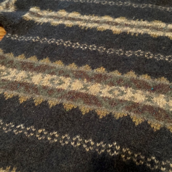 Vtg Legend Wool Striped Patterned sweater - Picture 2 of 5